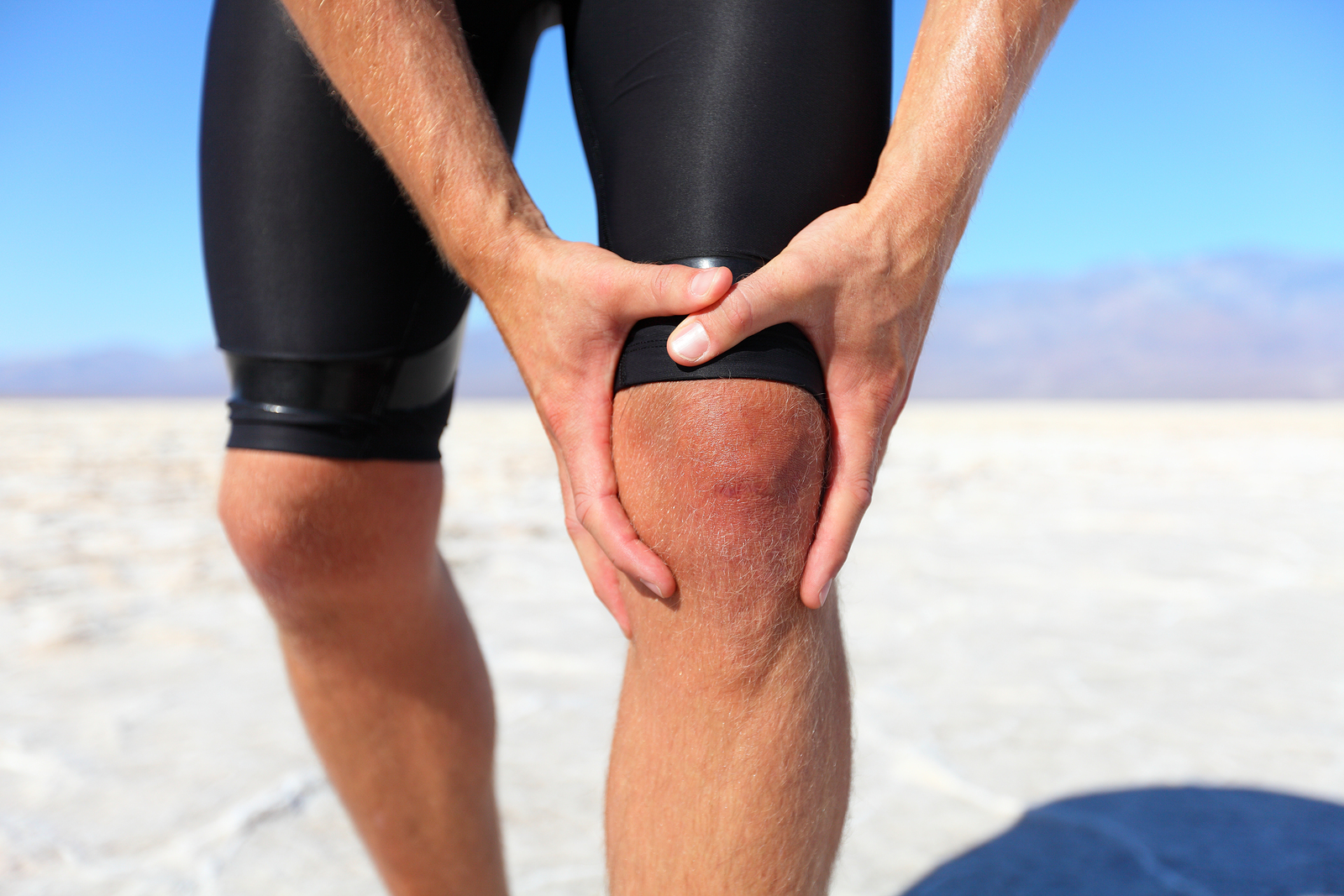 Как проявляется и лечится разрыв связок коленного сустава